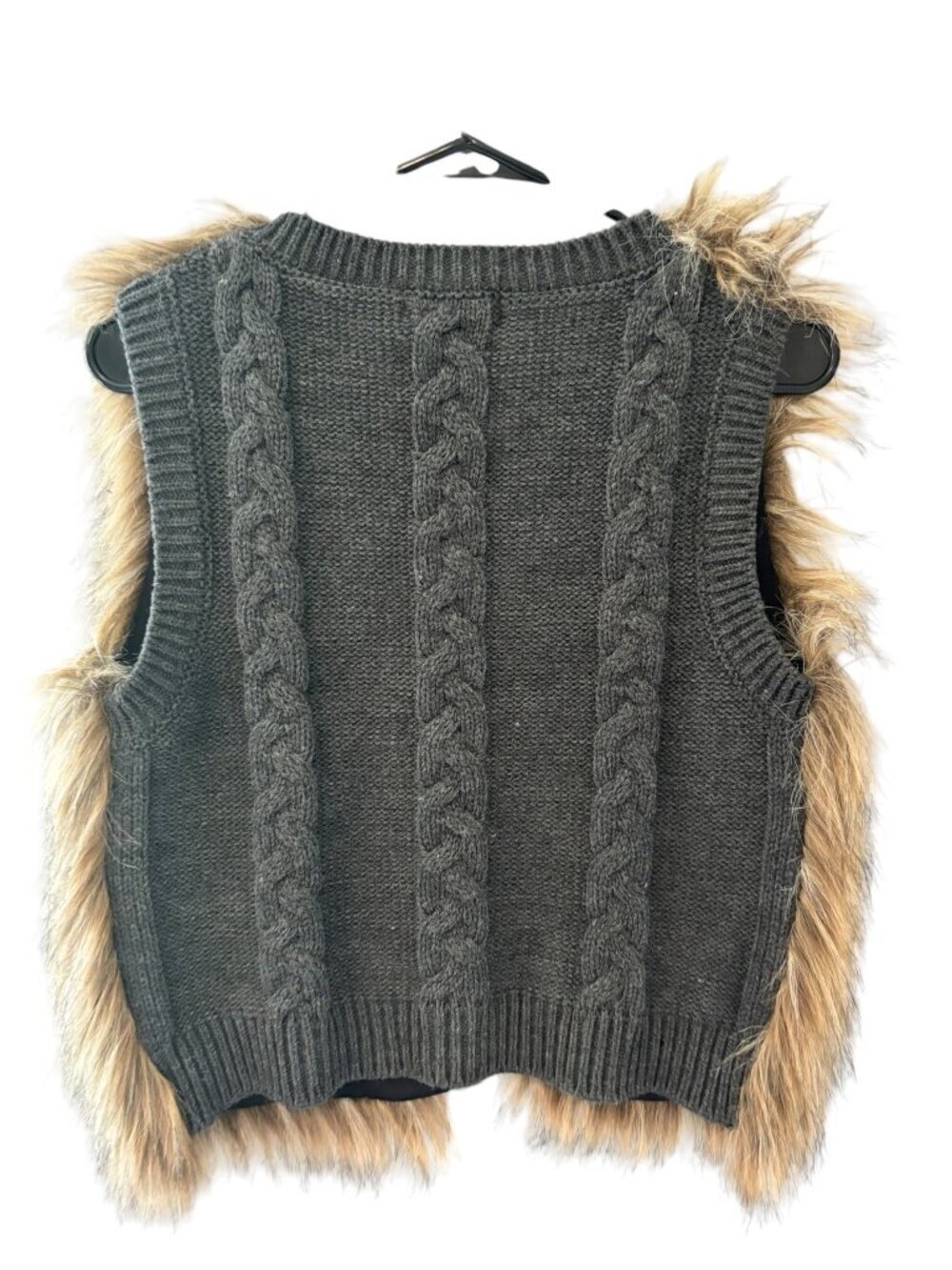 Skyanne Women’s Faux Fur Knitted Back Vest - Picture 2 of 6